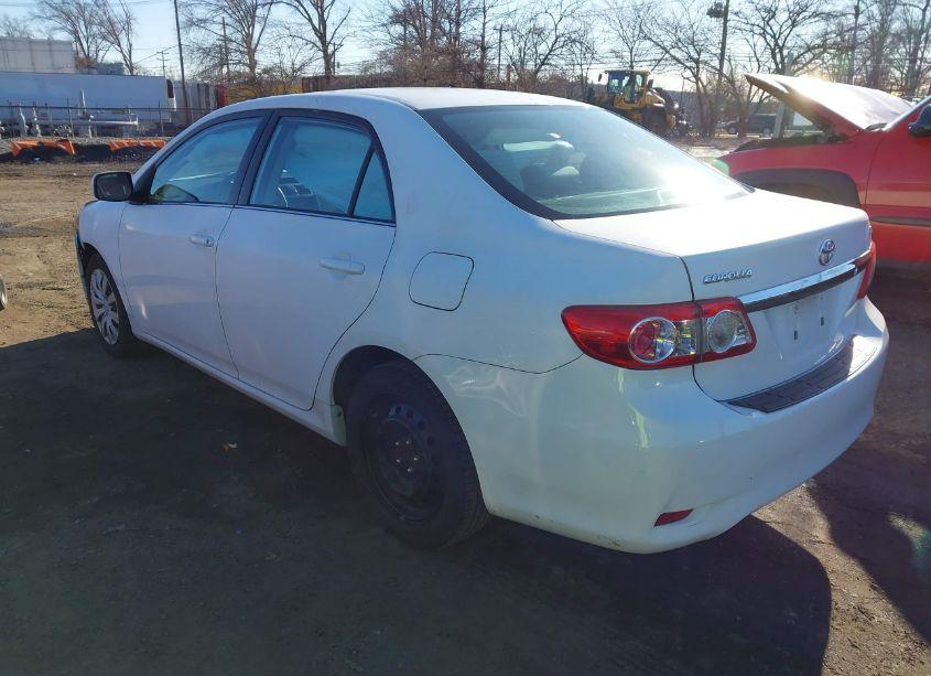 Photo 3 of 2013 Toyota Corolla LE (VIN 2T1BU4EEXDC969406)