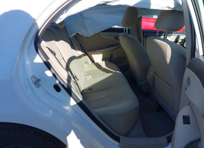 Photo 8 of 2013 Toyota Corolla LE (VIN 2T1BU4EEXDC969406)