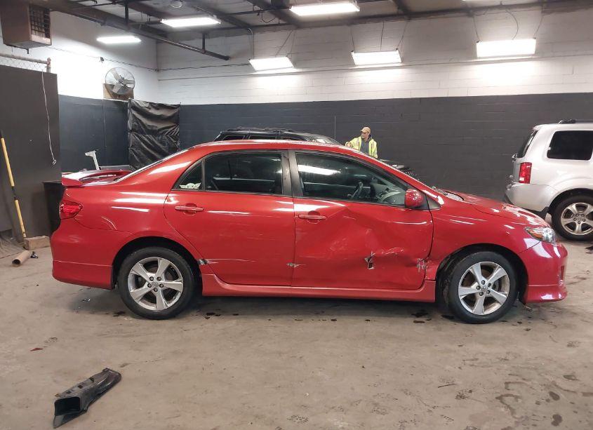 Photo 13 of 2013 Toyota Corolla S (VIN 2T1BU4EEXDC975416)