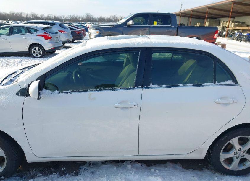 Photo 14 of 2013 Toyota Corolla LE (VIN 2T1BU4EEXDC987551)