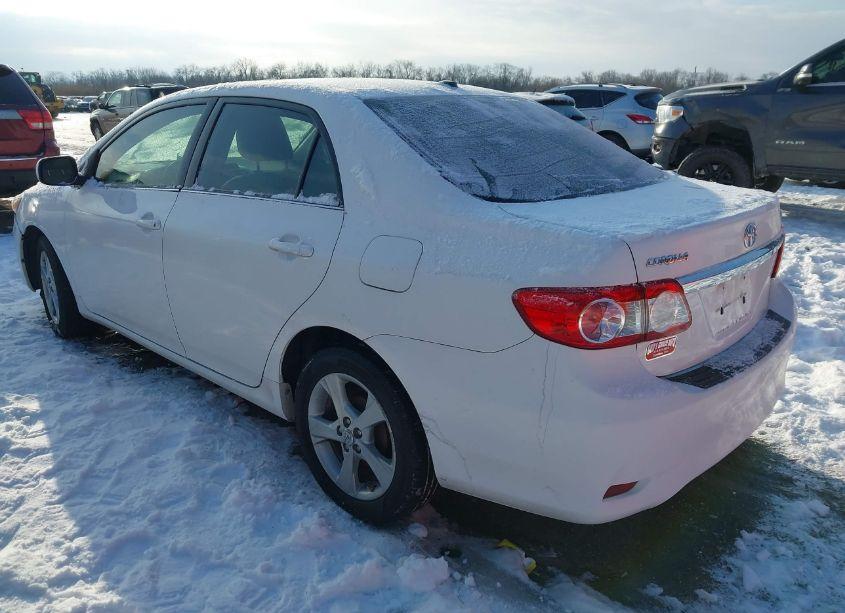 Photo 3 of 2013 Toyota Corolla LE (VIN 2T1BU4EEXDC987551)