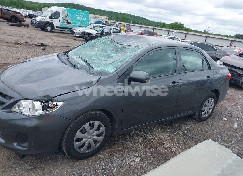 Photo 14 of 2013 Toyota Corolla L (VIN 2T1BU4EEXDC988540)