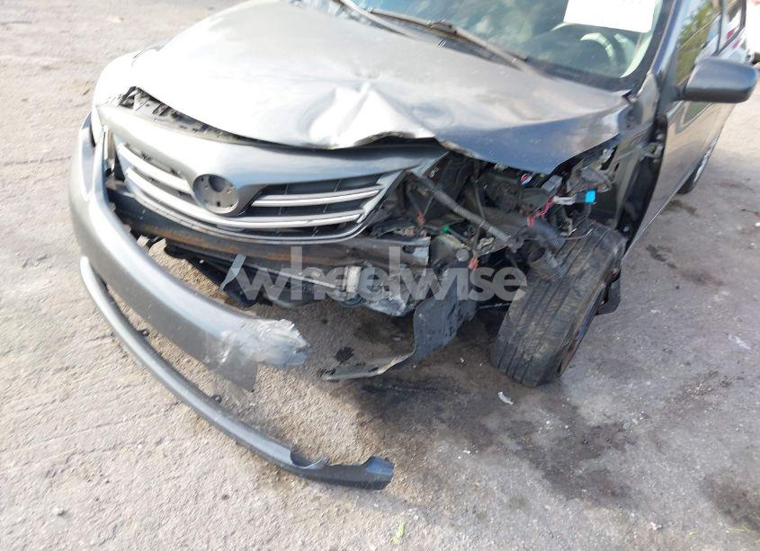 Photo 6 of 2013 Toyota Corolla LE (VIN 2T1BU4EEXDC997612)