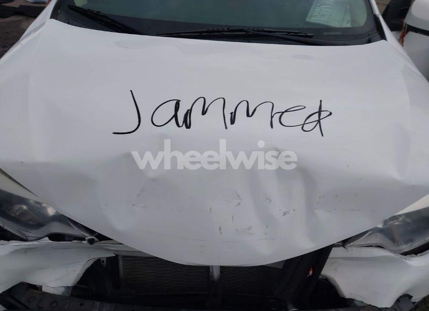 Photo 10 of 2014 Toyota Corolla LE (VIN 2T1BURHE0EC013443)