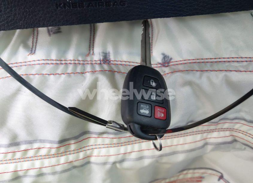 Photo 11 of 2014 Toyota Corolla S PLUS (VIN 2T1BURHE0EC043283)