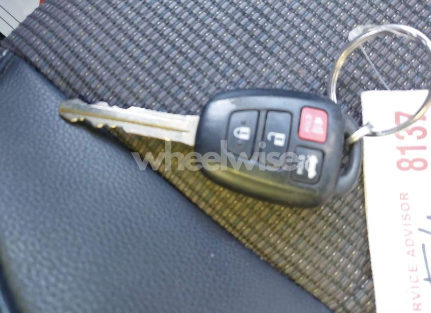 Photo 11 of 2014 Toyota Corolla S (VIN 2T1BURHE0EC092726)