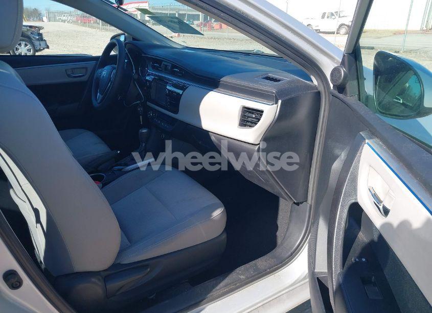 Photo 5 of 2014 Toyota Corolla LE (VIN 2T1BURHE0EC135722)