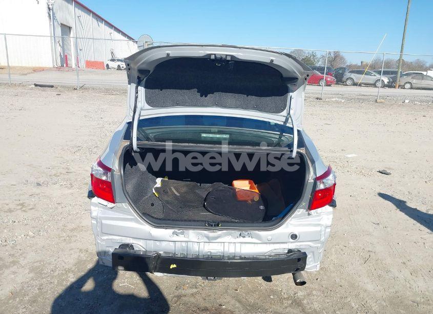 Photo 6 of 2014 Toyota Corolla LE (VIN 2T1BURHE0EC135722)