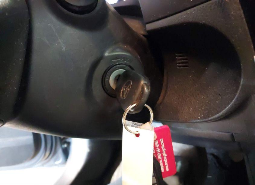 Photo 11 of 2014 Toyota Corolla LE (VIN 2T1BURHE0EC143948)