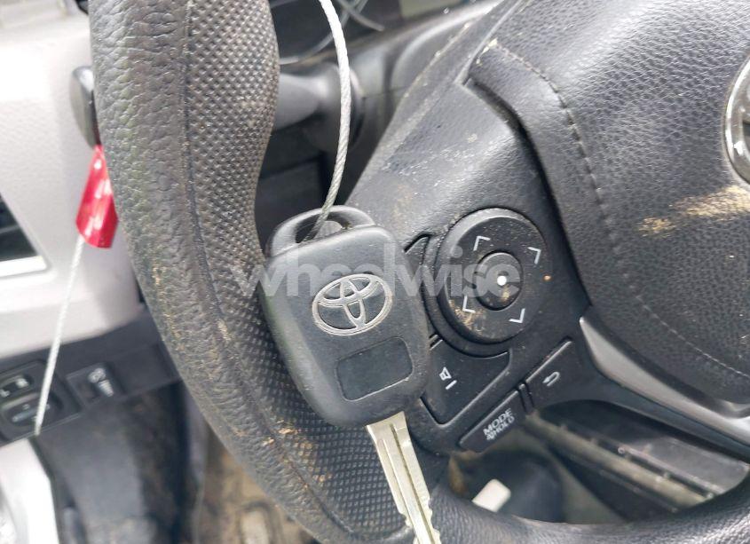 Photo 11 of 2014 Toyota Corolla LE (VIN 2T1BURHE0EC156697)