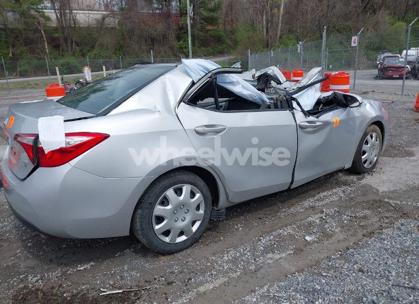 Photo 4 of 2014 Toyota Corolla LE (VIN 2T1BURHE0EC156697)