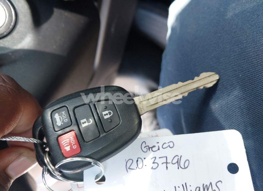 Photo 11 of 2014 Toyota Corolla LE (VIN 2T1BURHE0EC160622)