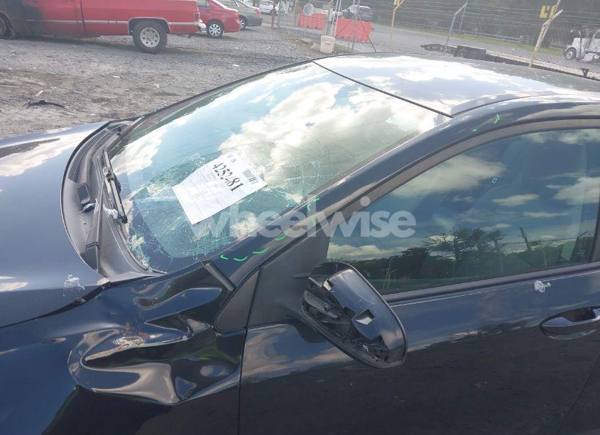 Photo 6 of 2014 Toyota Corolla LE (VIN 2T1BURHE0EC160622)