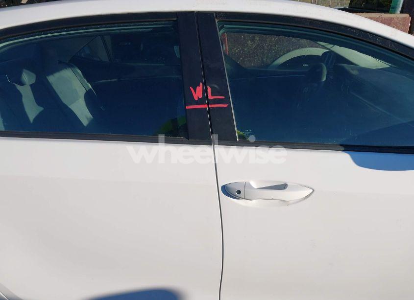 Photo 13 of 2014 Toyota Corolla L (VIN 2T1BURHE0EC167988)