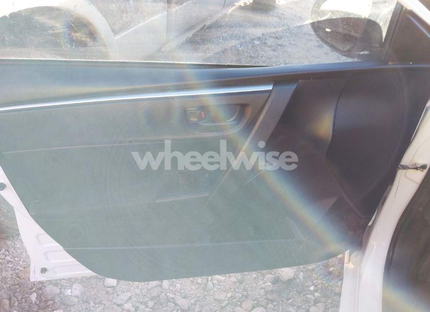 Photo 14 of 2014 Toyota Corolla L (VIN 2T1BURHE0EC167988)