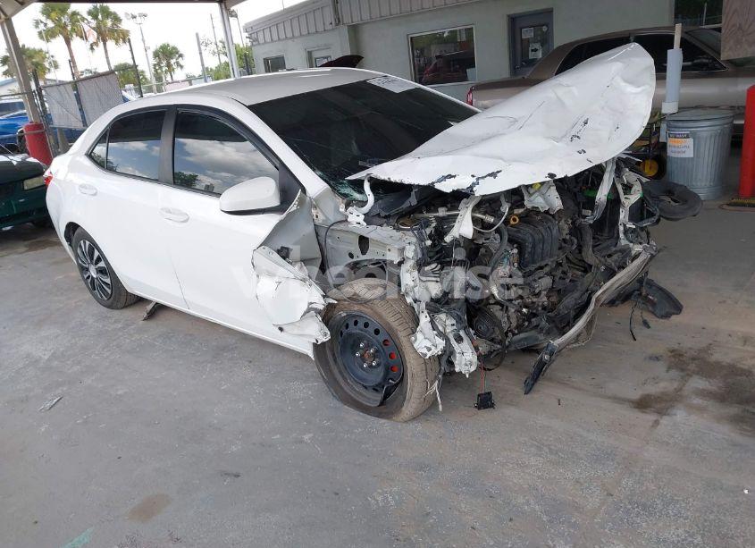 2014 Toyota Corolla LE (VIN 2T1BURHE0EC217501) main photo