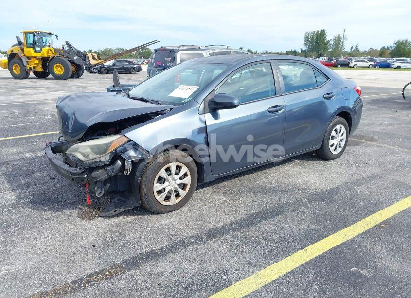 Photo 2 of 2015 Toyota Corolla L (VIN 2T1BURHE0FC241461)