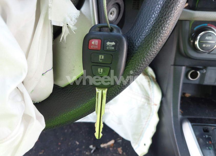 Photo 11 of 2015 Toyota Corolla LE (VIN 2T1BURHE0FC246997)