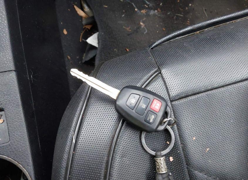 Photo 11 of 2015 Toyota Corolla LE (VIN 2T1BURHE0FC248393)