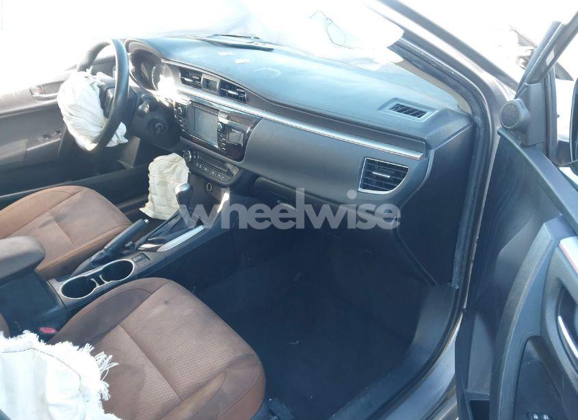 Photo 5 of 2015 Toyota Corolla LE (VIN 2T1BURHE0FC255120)