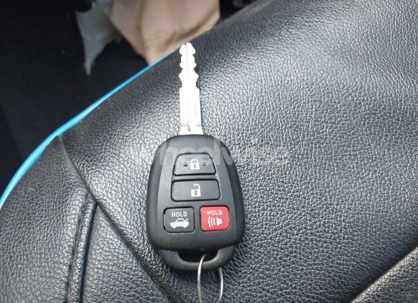 Photo 11 of 2015 Toyota Corolla LE (VIN 2T1BURHE0FC306499)