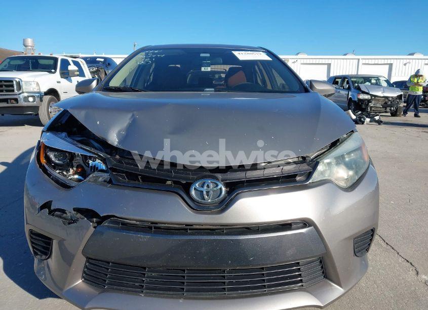 Photo 12 of 2015 Toyota Corolla LE (VIN 2T1BURHE0FC311525)