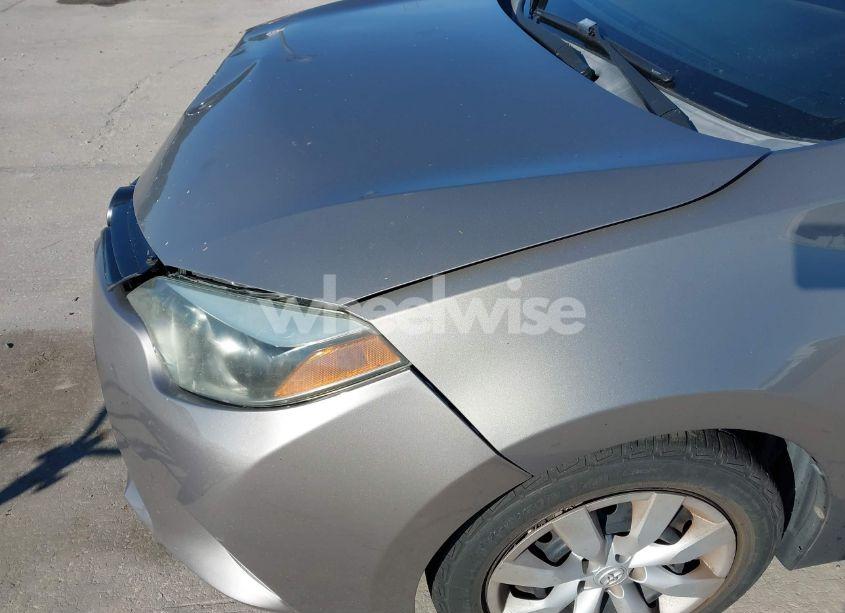 Photo 6 of 2015 Toyota Corolla LE (VIN 2T1BURHE0FC311525)