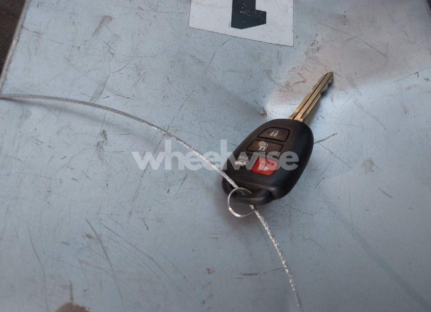 Photo 11 of 2015 Toyota Corolla LE (VIN 2T1BURHE0FC320435)