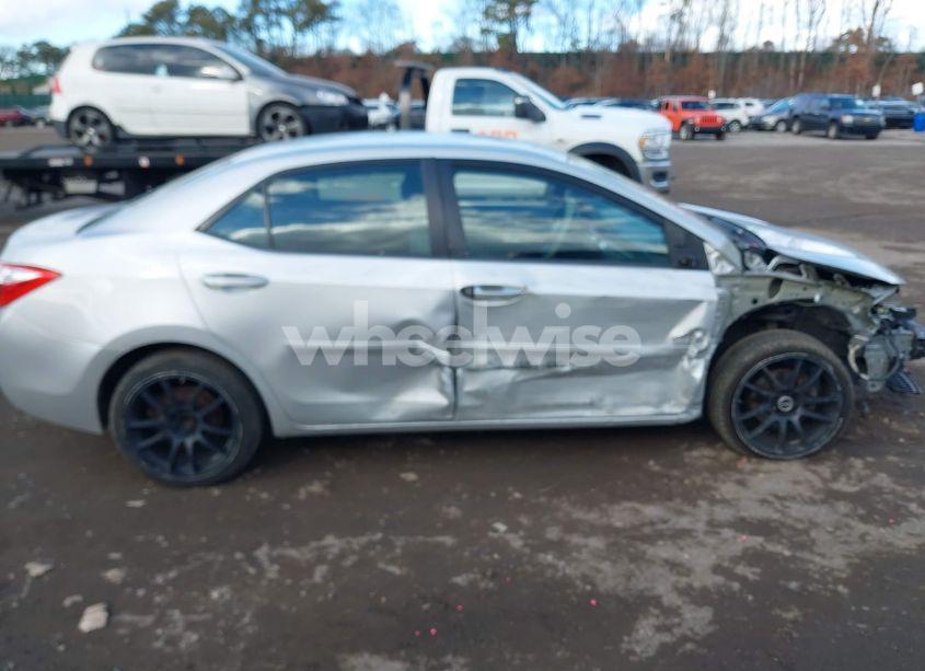 Photo 13 of 2015 Toyota Corolla L (VIN 2T1BURHE0FC323562)