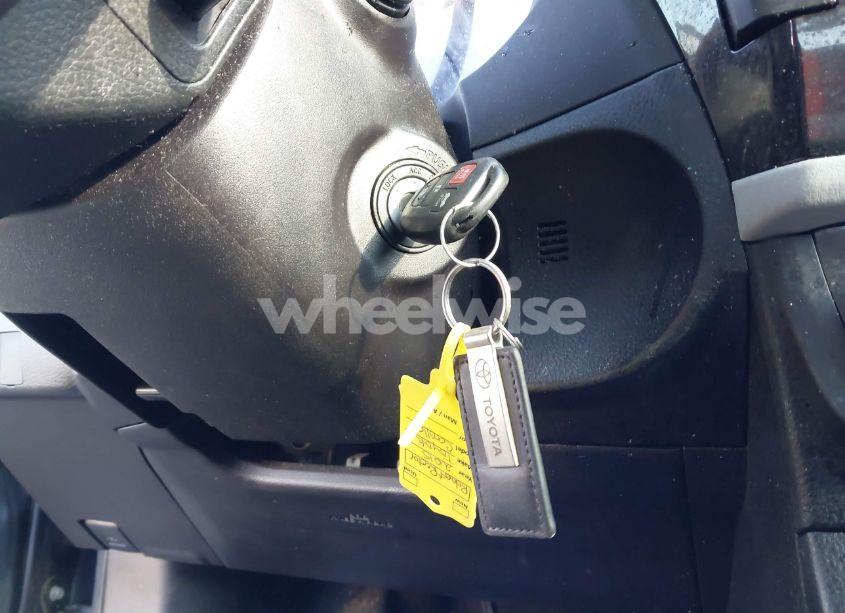 Photo 11 of 2015 Toyota Corolla LE (VIN 2T1BURHE0FC349580)