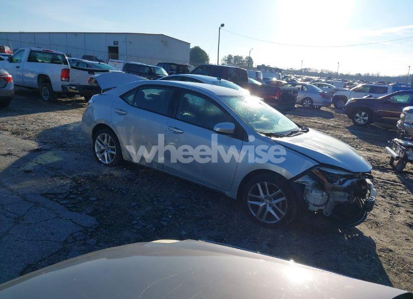 2015 Toyota Corolla L (VIN 2T1BURHE0FC360028) main photo