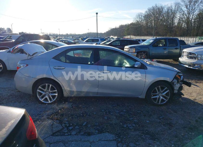 Photo 14 of 2015 Toyota Corolla L (VIN 2T1BURHE0FC360028)