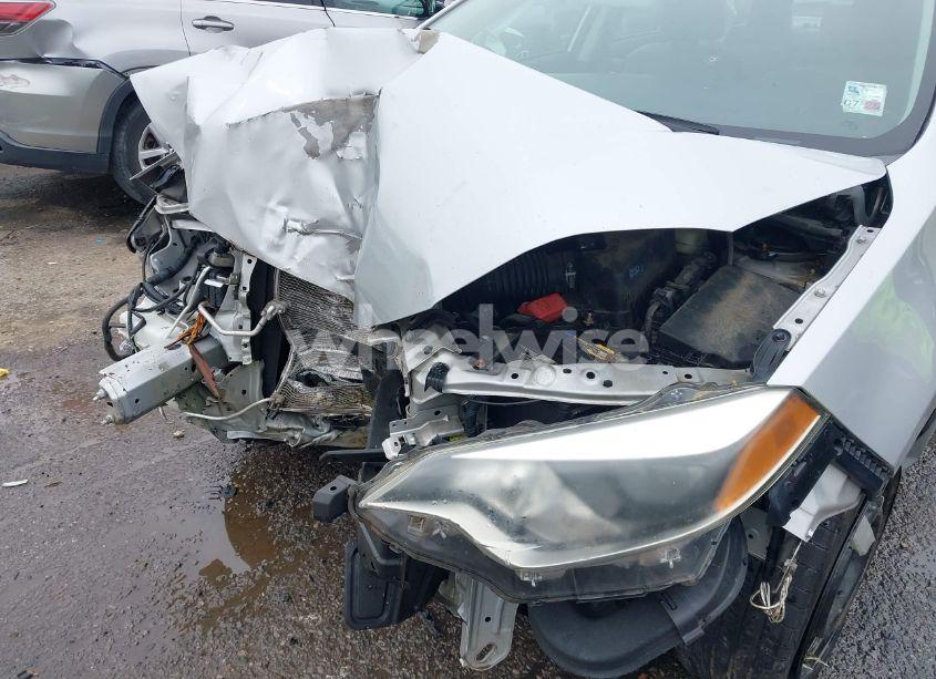 Photo 6 of 2015 Toyota Corolla LE (VIN 2T1BURHE0FC364306)