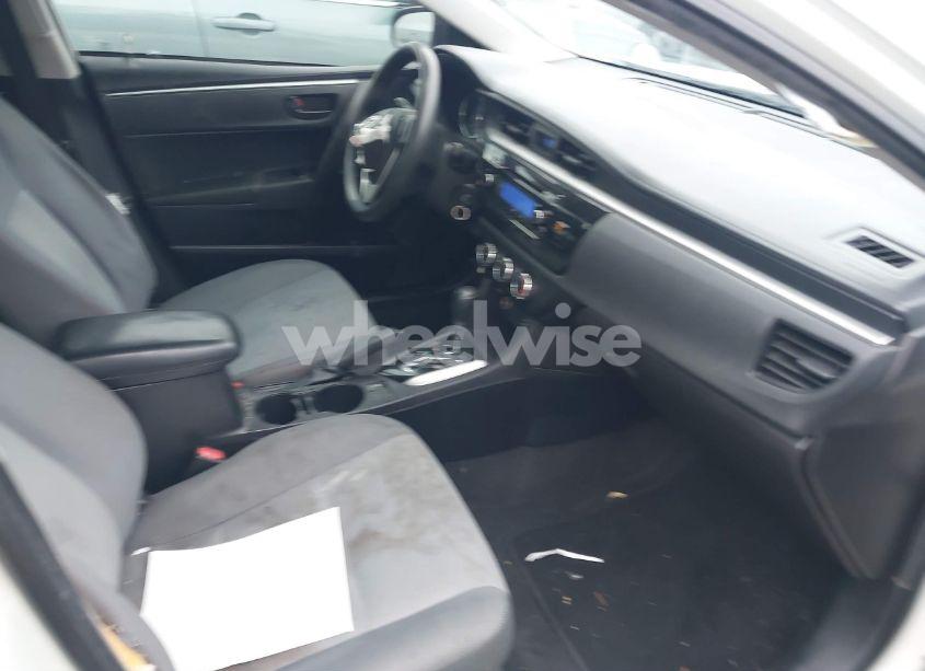 Photo 5 of 2015 Toyota Corolla L (VIN 2T1BURHE0FC374480)