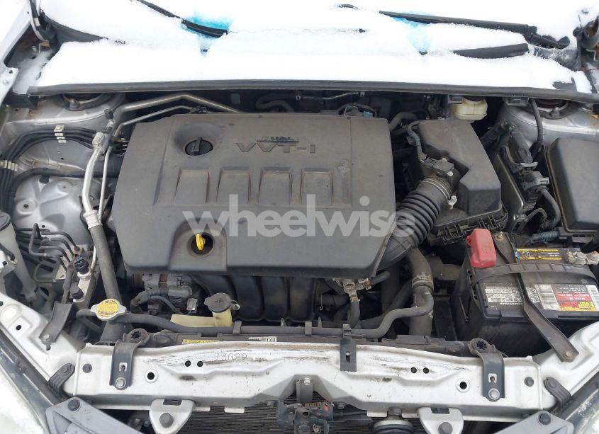 Photo 10 of 2015 Toyota Corolla LE (VIN 2T1BURHE0FC392381)