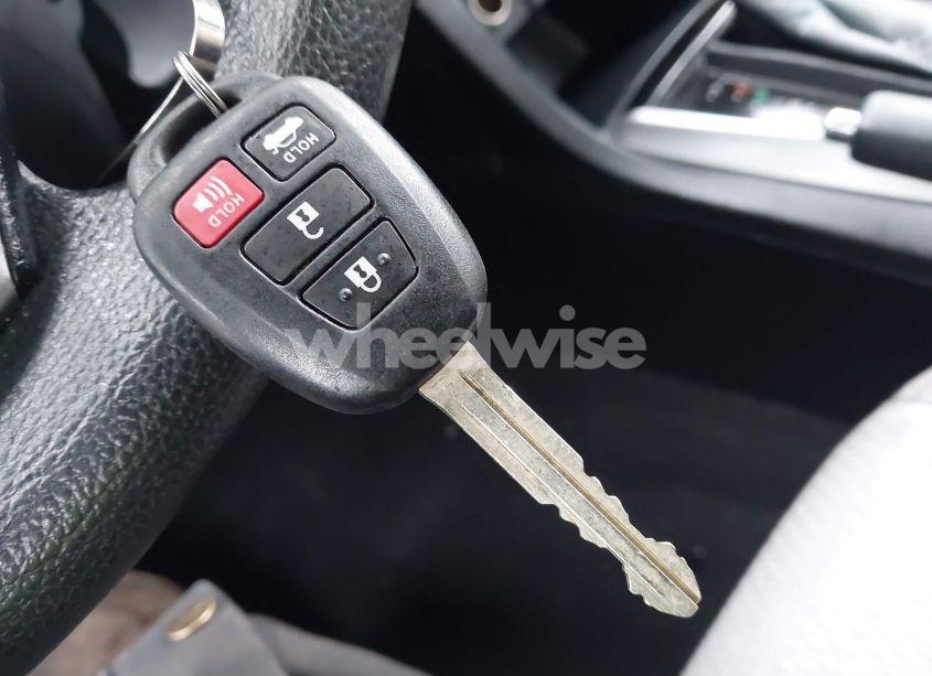 Photo 11 of 2015 Toyota Corolla LE (VIN 2T1BURHE0FC392381)