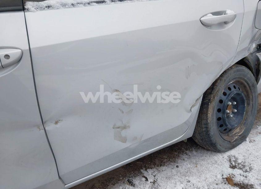 Photo 18 of 2015 Toyota Corolla LE (VIN 2T1BURHE0FC392381)