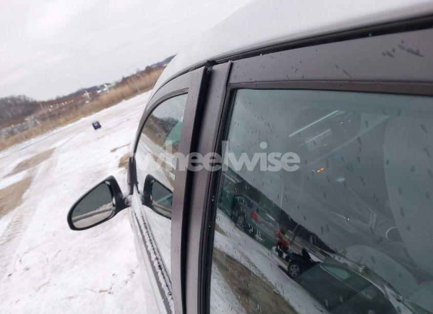 Photo 20 of 2015 Toyota Corolla LE (VIN 2T1BURHE0FC392381)