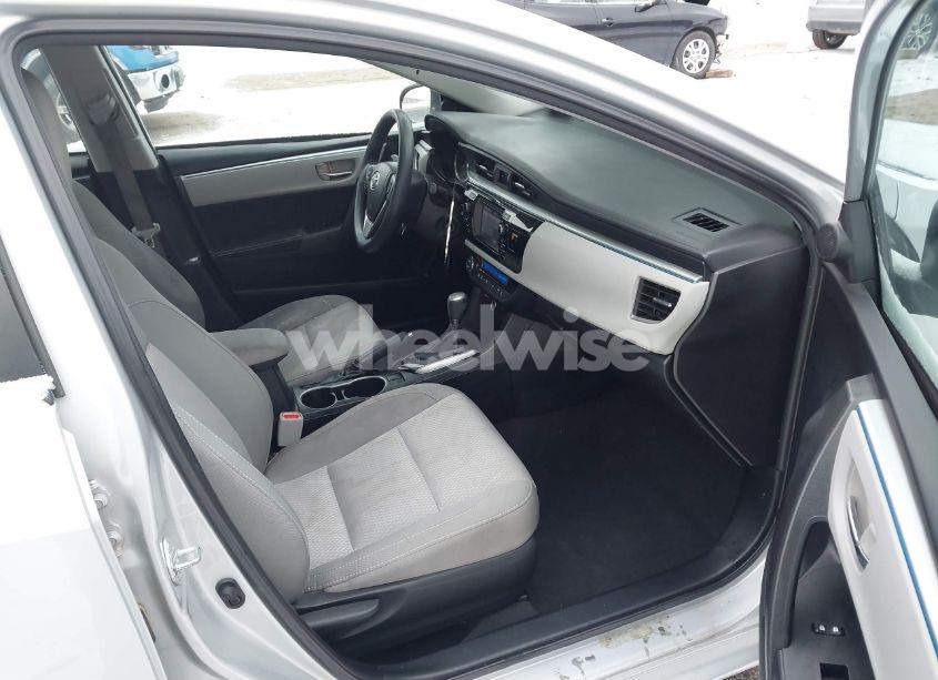 Photo 5 of 2015 Toyota Corolla LE (VIN 2T1BURHE0FC392381)