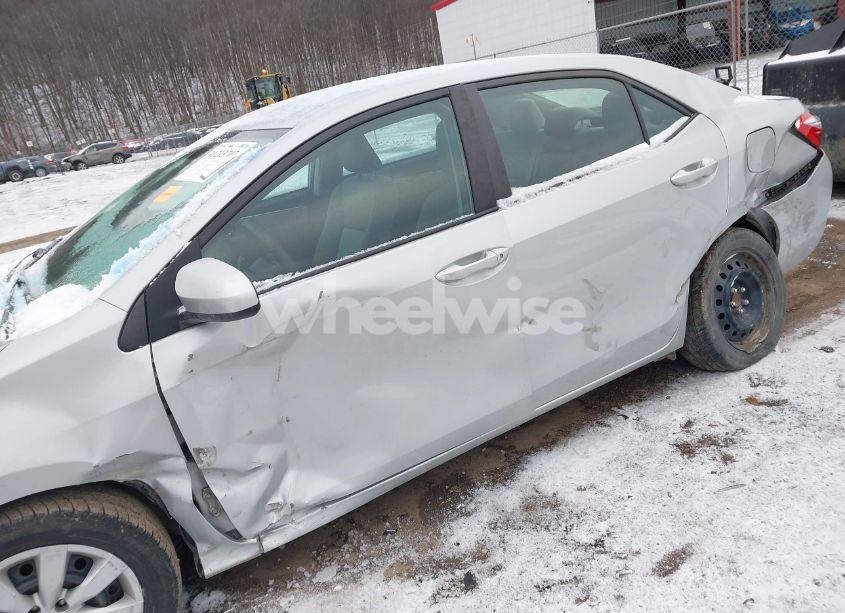 Photo 6 of 2015 Toyota Corolla LE (VIN 2T1BURHE0FC392381)