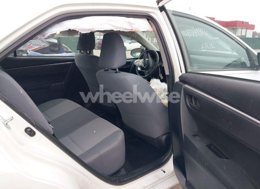 Photo 8 of 2015 Toyota Corolla L (VIN 2T1BURHE0FC411205)