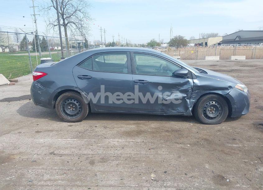 Photo 13 of 2015 Toyota Corolla LE (VIN 2T1BURHE0FC448416)