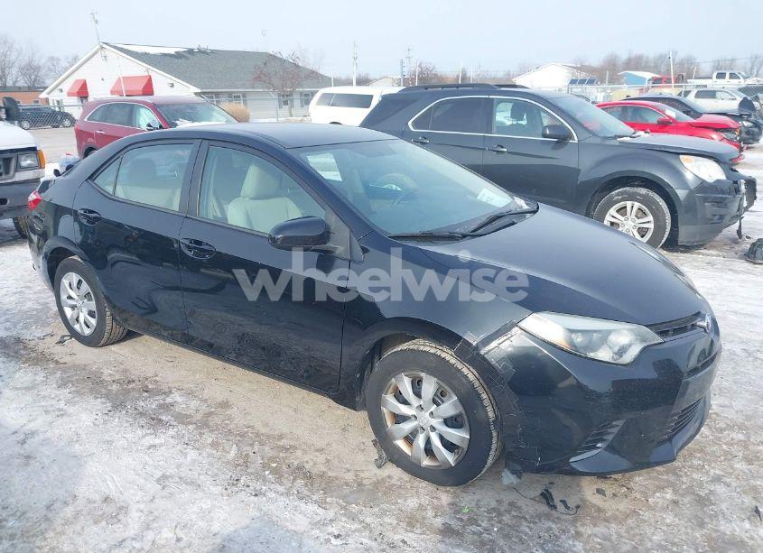 2015 Toyota Corolla LE (VIN 2T1BURHE0FC457553) main photo