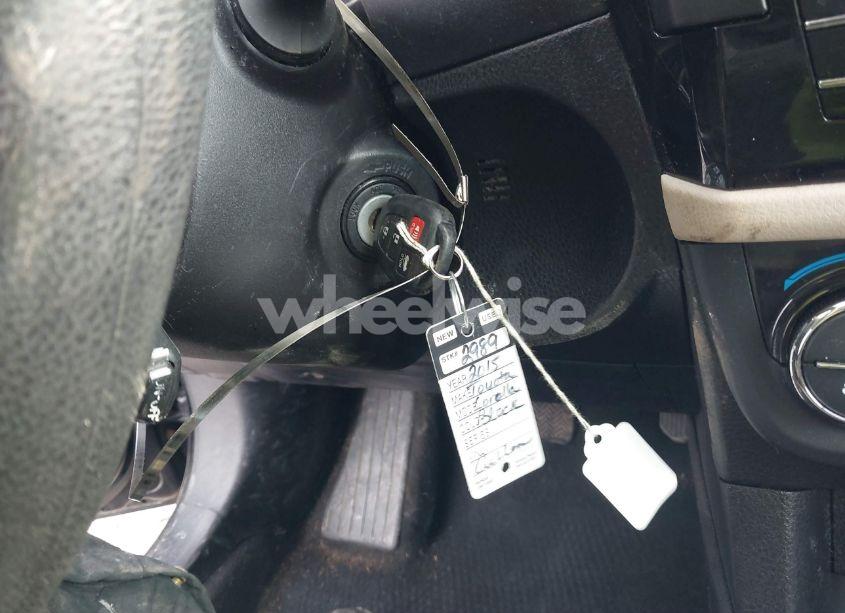 Photo 11 of 2015 Toyota Corolla LE (VIN 2T1BURHE0FC457553)