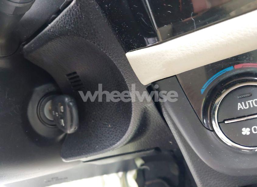 Photo 11 of 2015 Toyota Corolla LE (VIN 2T1BURHE0FC463630)