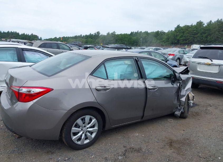 Photo 4 of 2015 Toyota Corolla LE (VIN 2T1BURHE0FC463630)