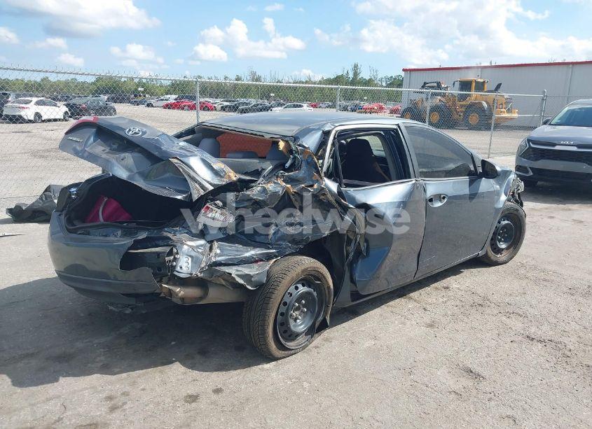 Photo 4 of 2016 Toyota Corolla LE (VIN 2T1BURHE0GC593828)