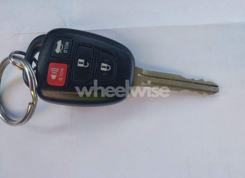 Photo 11 of 2016 Toyota Corolla LE (VIN 2T1BURHE0GC602494)