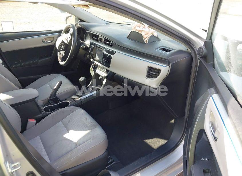 Photo 5 of 2016 Toyota Corolla LE (VIN 2T1BURHE0GC602494)