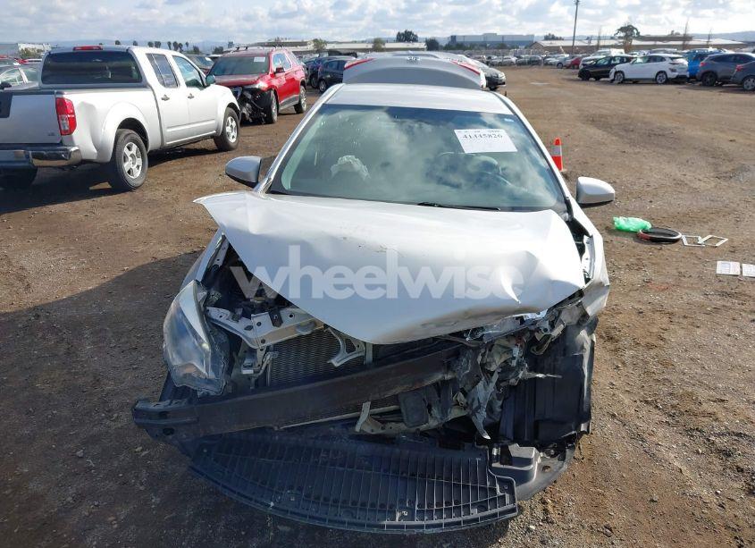 Photo 6 of 2016 Toyota Corolla LE (VIN 2T1BURHE0GC602494)